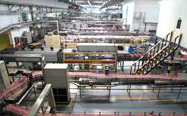 耳機插頭注塑自動化設備的開發