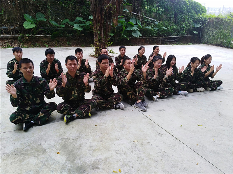 塞伯羅斯員工戶外拓展訓(xùn)練照