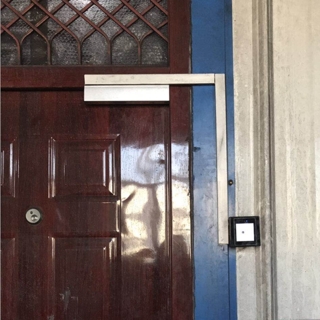 客戶目前所安裝的二維碼門禁系統(tǒng) 客戶目前所安裝的二維碼門禁系統(tǒng)